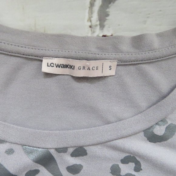 Light Grey Short Sleeve T-Shirt With Silver Animal Print Applique - Picture 8 of 9